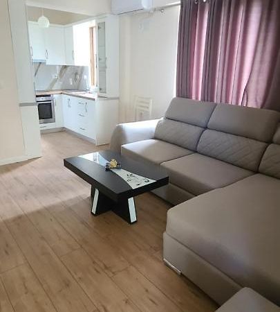 Brand New Apartment Gjirokaster Luaran gambar